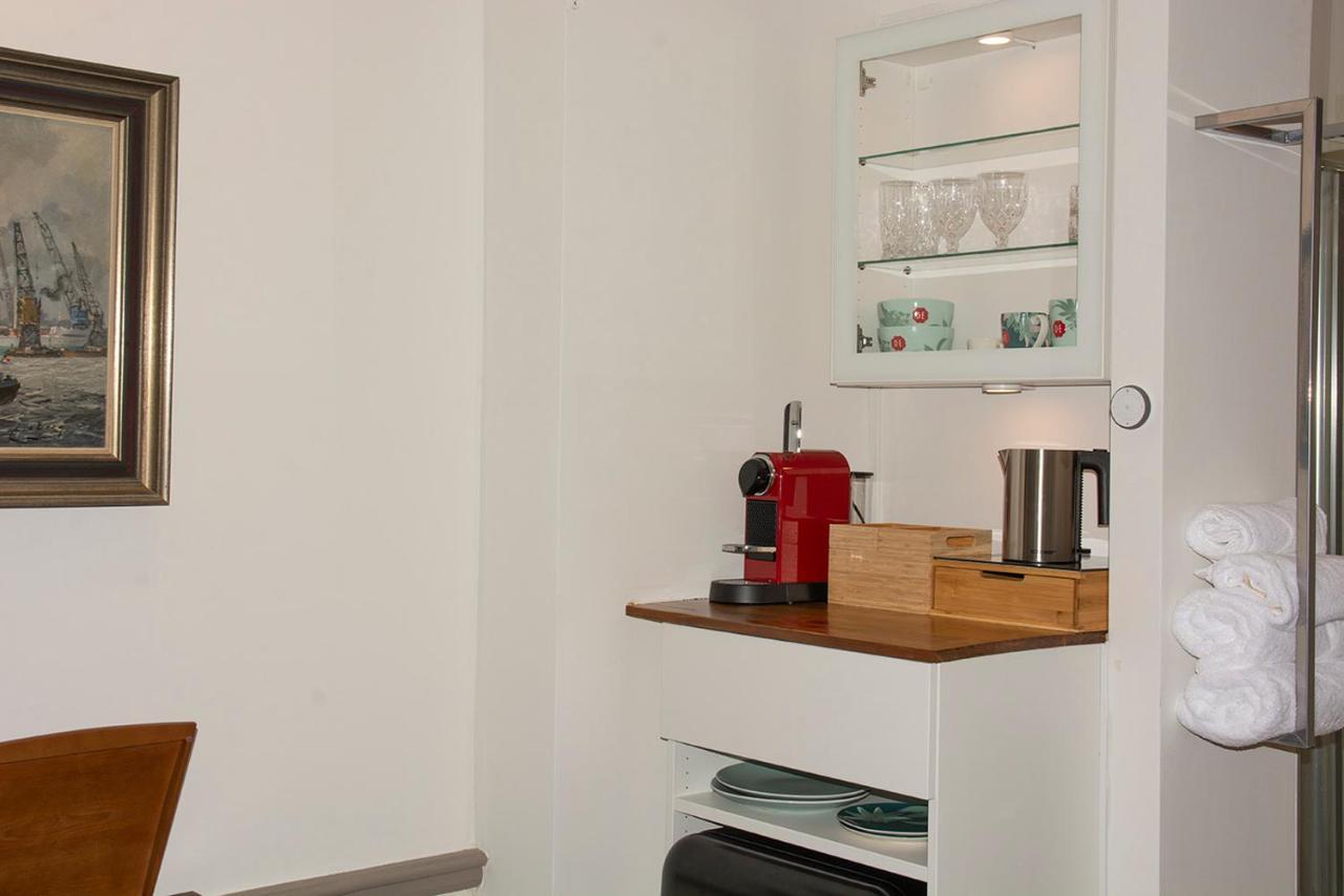 B&B Belle Chambre - Luxe In Art Deco Stijl Dordrecht Exterior photo